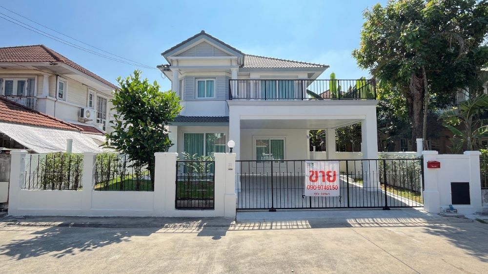 For SaleHouseChaengwatana, Muangthong : For sale: 2-storey detached house, Chuenchuen Village, Chaeng Watthana, Liang Muang Pak Kret Road, newly decorated throughout, ready to move in, near the Pink Line