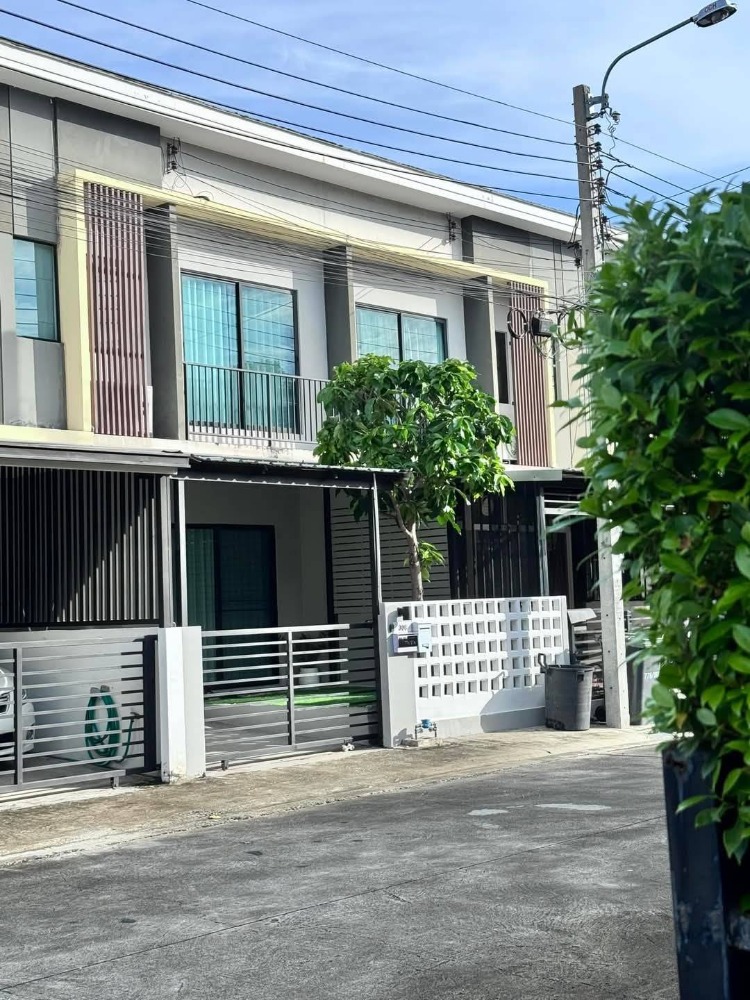 For RentTownhomePattanakan, Srinakarin : Townhouse for rent, The Connect Village, Phatthanakan 38, ready to move in (N.1530)