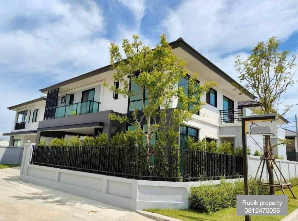 For RentHouseSamut Prakan,Samrong : 🏡 Luxurious Fully-Furnished Single House for Rent (Britannia Bangna-Suvarnabhumi, KM.26) (RB468)