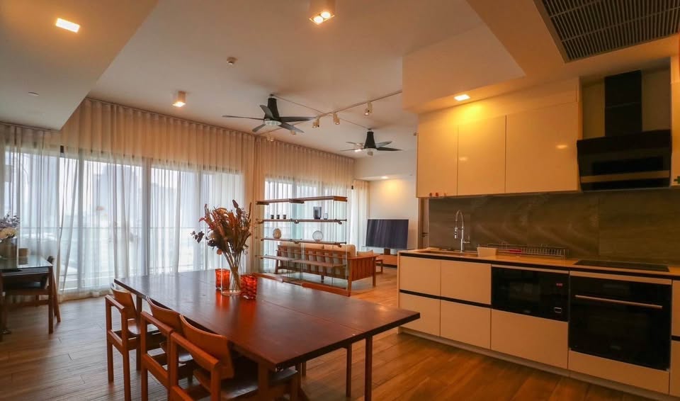 ให้เช่าคอนโดสุขุมวิท อโศก ทองหล่อ : For rent! 4 Bedrooms Fully furnished in Asoke I The Lofts Asoke