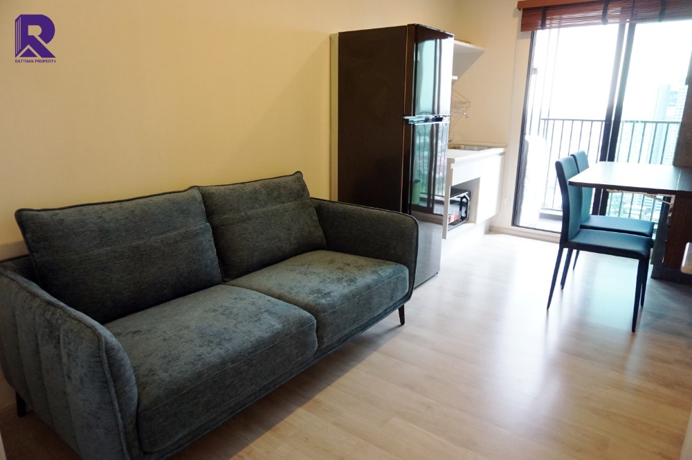 For RentCondoNonthaburi, Bang Yai, Bangbuathong : Condo for rent Plum Central Station Phase 1 (Plum Condo Central Station Phase 1) has washing machine, fully furnished, near Central Westgate (PLW08)