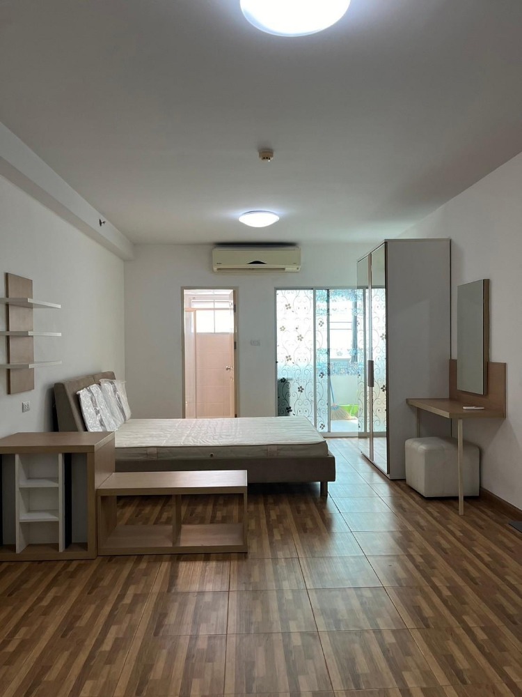 For RentCondoKasetsart, Ratchayothin : 🔥 ✧Condo for rent Supalai Park Kaset (Supalai Park Kaset) ✧ Near Kasetsart University, BTS Senanikom ✨ Price 8,000/month ✨ Studio room, size 35 sq m., Building B, 15th floor, fully furnished 📞 Interested, contact 094-847-5707 or Idline: kingcto2