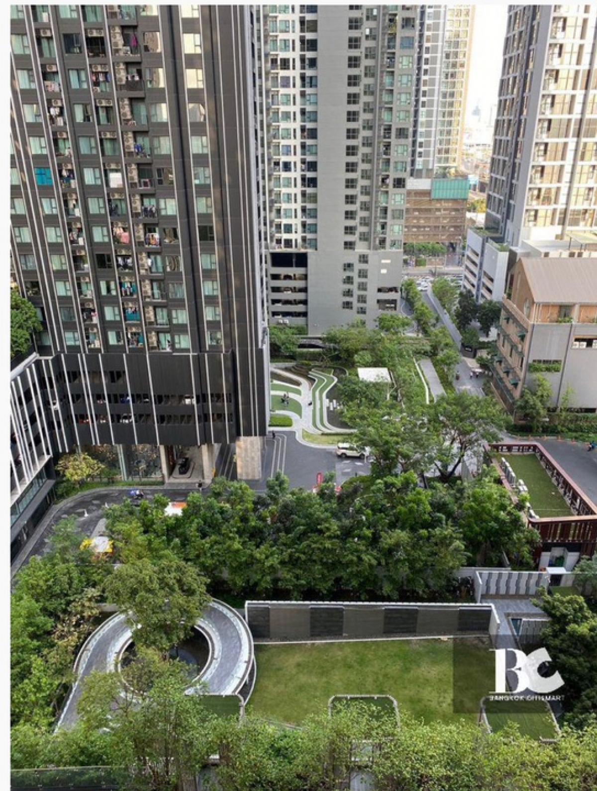 For SaleCondoRama9, Petchburi, RCA : Garden view, east side, 5.85 MB, contact Nikki 092-4971696