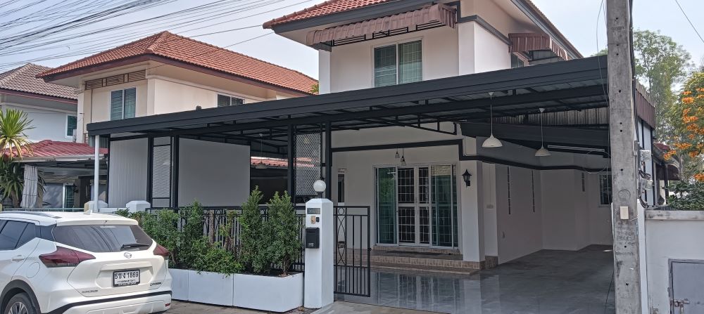 For SaleHouseMin Buri, Romklao : For sale: 2-storey detached house, Nalinya Village, Nong Chok, size 55 square wah, multiple entrances and exits, near Suvarnabhumi Airport, only 3.2 million baht.