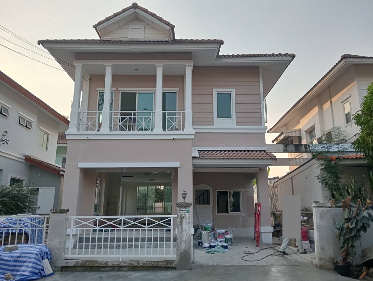 For RentHouseLadkrabang, Suwannaphum Airport : Call 081-632-0632, 2-storey detached house for rent, Lalin The Young Village, On Nut Prawet, 4 air conditioners, suitable for living, pets allowed, whole house renovated.