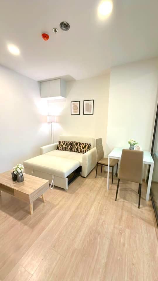 For RentCondoKasetsart, Ratchayothin : Condo, 8th floor, fully furnished, beautifully decorated, for rent, Kaset-Prasertmanukit area, near BTS Kasetsart University, only 1.6 km.