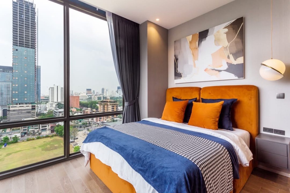 For RentCondoWitthayu, Chidlom, Langsuan, Ploenchit : ★ Muniq Langsuan ★ 96 sq m., 15th floor (2 bedrooms, 2 bathrooms), ★ near Lumpini Park ★ near Park Hyate hotel, has Central Embassy ★ many amenities ★ Complete electrical appliances