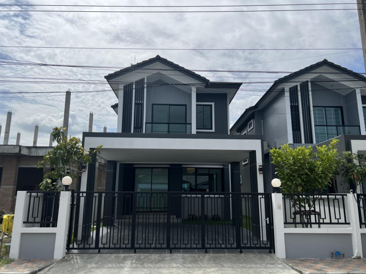 For SaleHouseMin Buri, Romklao : !!! Single house 48 square wah, newly built, reduced price from the normal price of 5.99 million, special price 3.99 million.