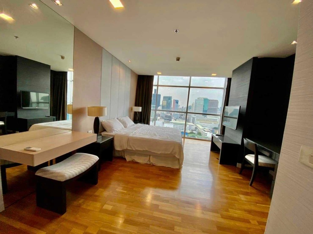 ขายคอนโดสาทร นราธิวาส : LTH11576-Urbana Sathorn FOR SALE Size 139.4 sqm. 2 beds 2 baths Near BTS Chong Nonsi ONLY 24 MB