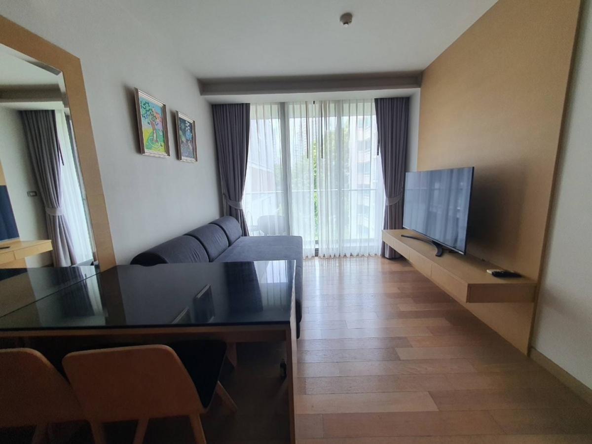 For RentCondoSukhumvit, Asoke, Thonglor : VIA 49🌳2 bedrooms, 2 bathrooms, 65 sq.m., 6th floor (If you have any additional requests, please let us know🫡)