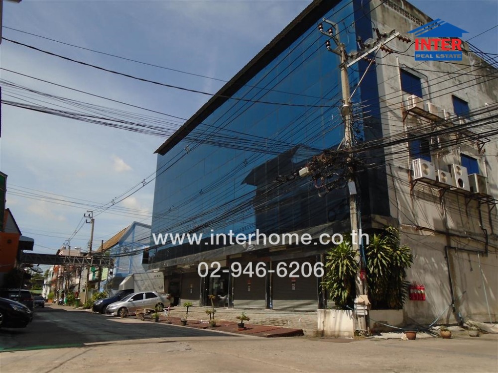 For SaleShophousePinklao, Charansanitwong : Commercial building, 5 floors, 127 sq w., Kaew Villa Village, Soi Charansanitwong 27, Intersection 22, Charansanitwong Road, Bang Khun Non District, Bangkok