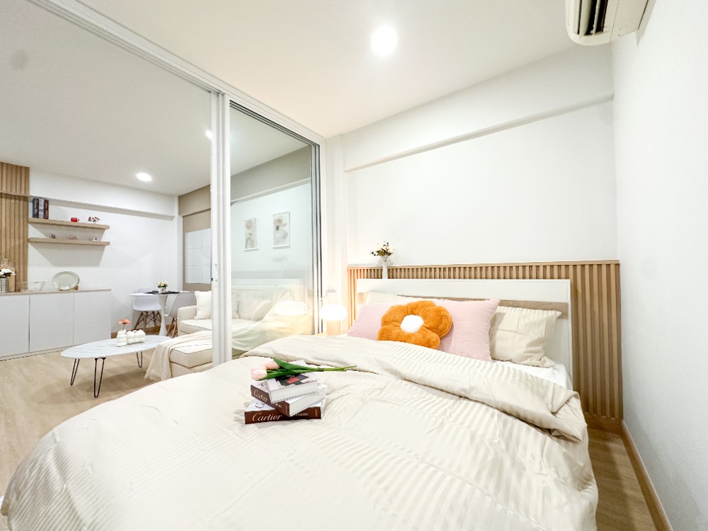 For SaleCondoRatchadapisek, Huaikwang, Suttisan : 🚨Urgent sale!🌟 Condo Ratchada City, Soi Pracharat Bamphen 7, near MRT Huai Khwang 🚆 Easy to walk, prime location in the middle of Bangkok 🏙✨