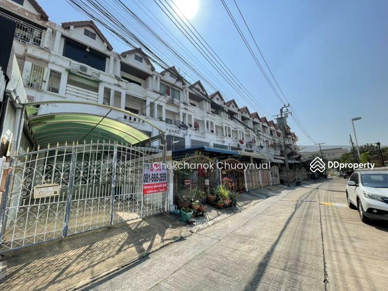 For SaleTownhouseBang Sue, Wong Sawang, Tao Pun : Townhouse for sale, 3 and a half floors, Sin Suk Village, Rama 7, on the main road, 6 bedrooms, 3 bathrooms, 4.59 million baht.