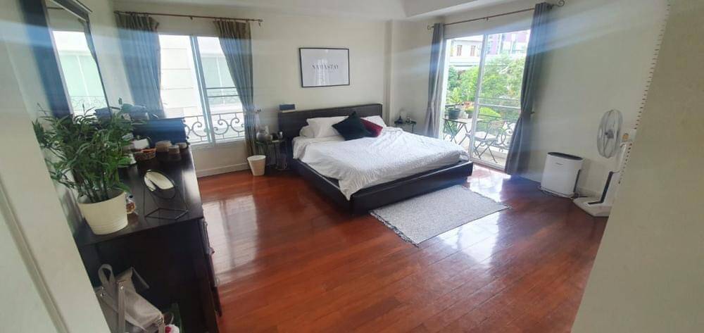 ให้เช่าคอนโดสุขุมวิท อโศก ทองหล่อ : for rent condo  La vie en rose place 99 Sq.m (S15-12539)