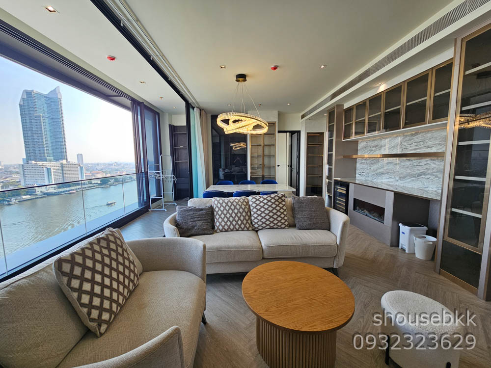 ให้เช่าคอนโดวงเวียนใหญ่ เจริญนคร : An extraordinary ChaoPraya riverfront 3bedrooms unit for rent !