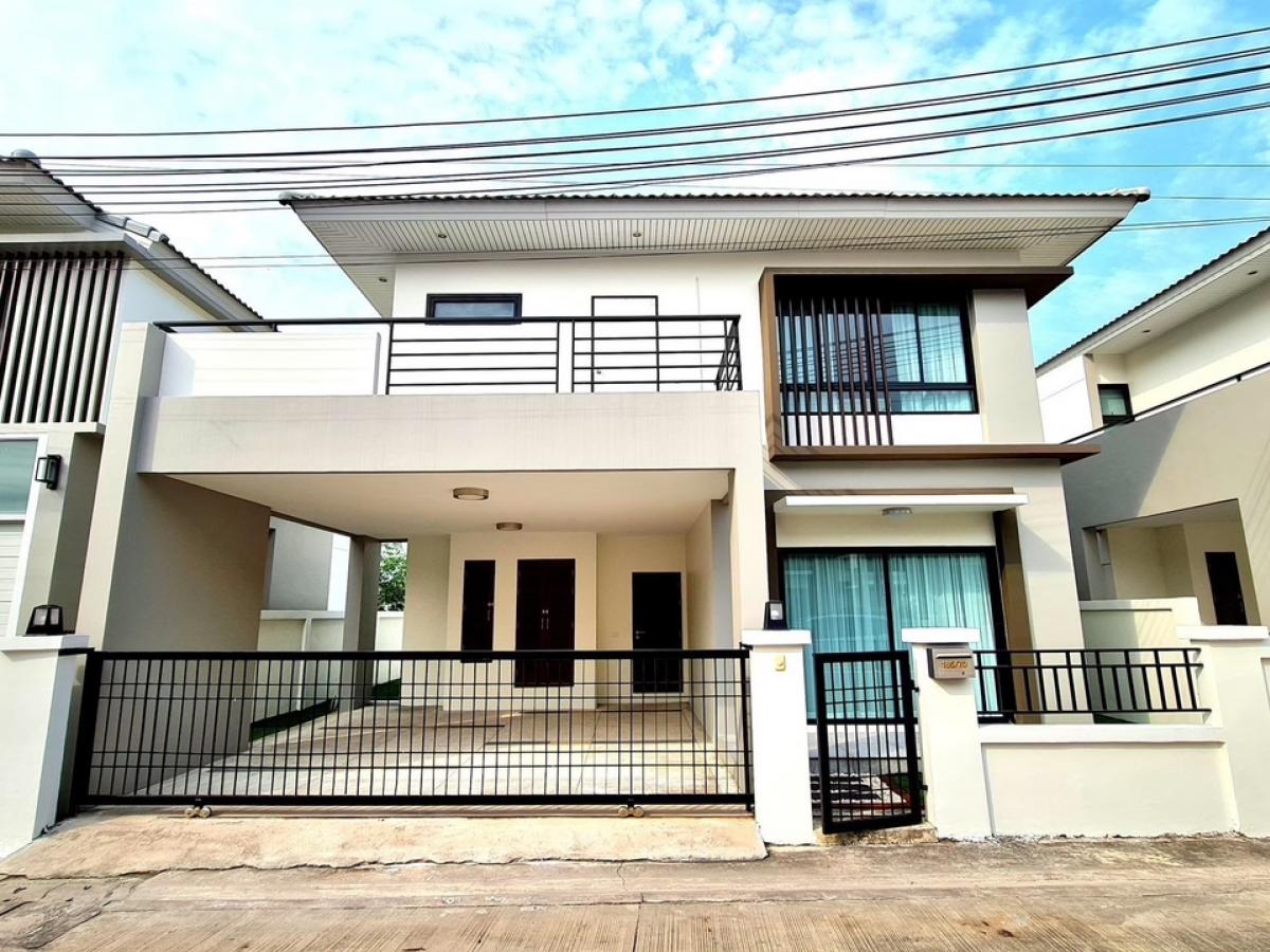 For RentHousePattaya, Bangsaen, Chonburi : Single house for rent, The complete sriracha, 3 bedrooms, 3 bathrooms, 2 parking spaces (house available, ready to move in early March 2025)