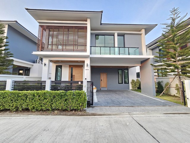 For SaleHousePattaya, Bangsaen, Chonburi : Code C6609, 2-storey detached house for sale, Huai Yai, Pattaya, Bang Lamung, Chonburi, empty house, no furniture, air conditioning in every room