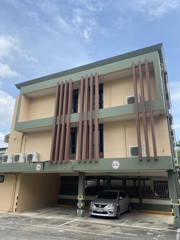 For RentOfficeVipawadee, Don Mueang, Lak Si : Code C6606 Office building for rent, 3-storey home office, Pracha Uthit area, Don Mueang, near the Red Line electric train station