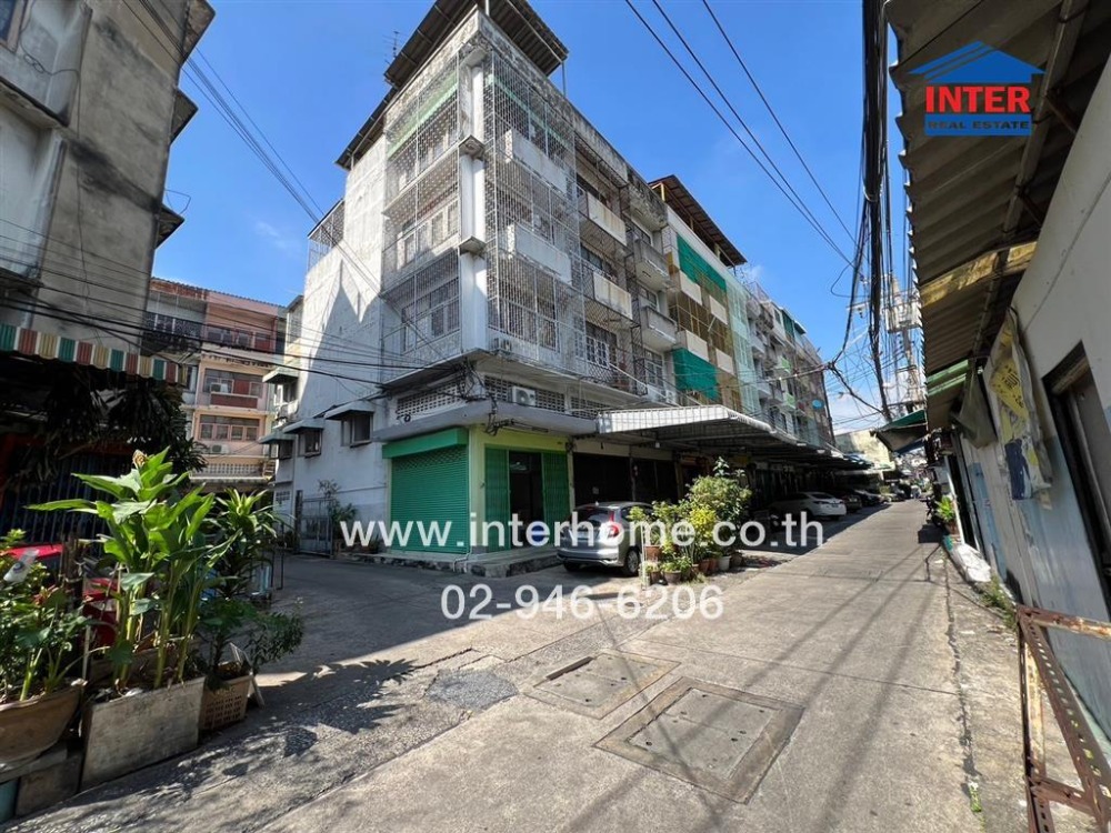 For SaleShophouseWongwianyai, Charoennakor : Commercial building, 4 floors, 13.2 sq m. Commercial building, Soi Tha Din Daeng 1, Itsaraphap Road, Somdet Chao Phraya Road, Khlong San District, Bangkok