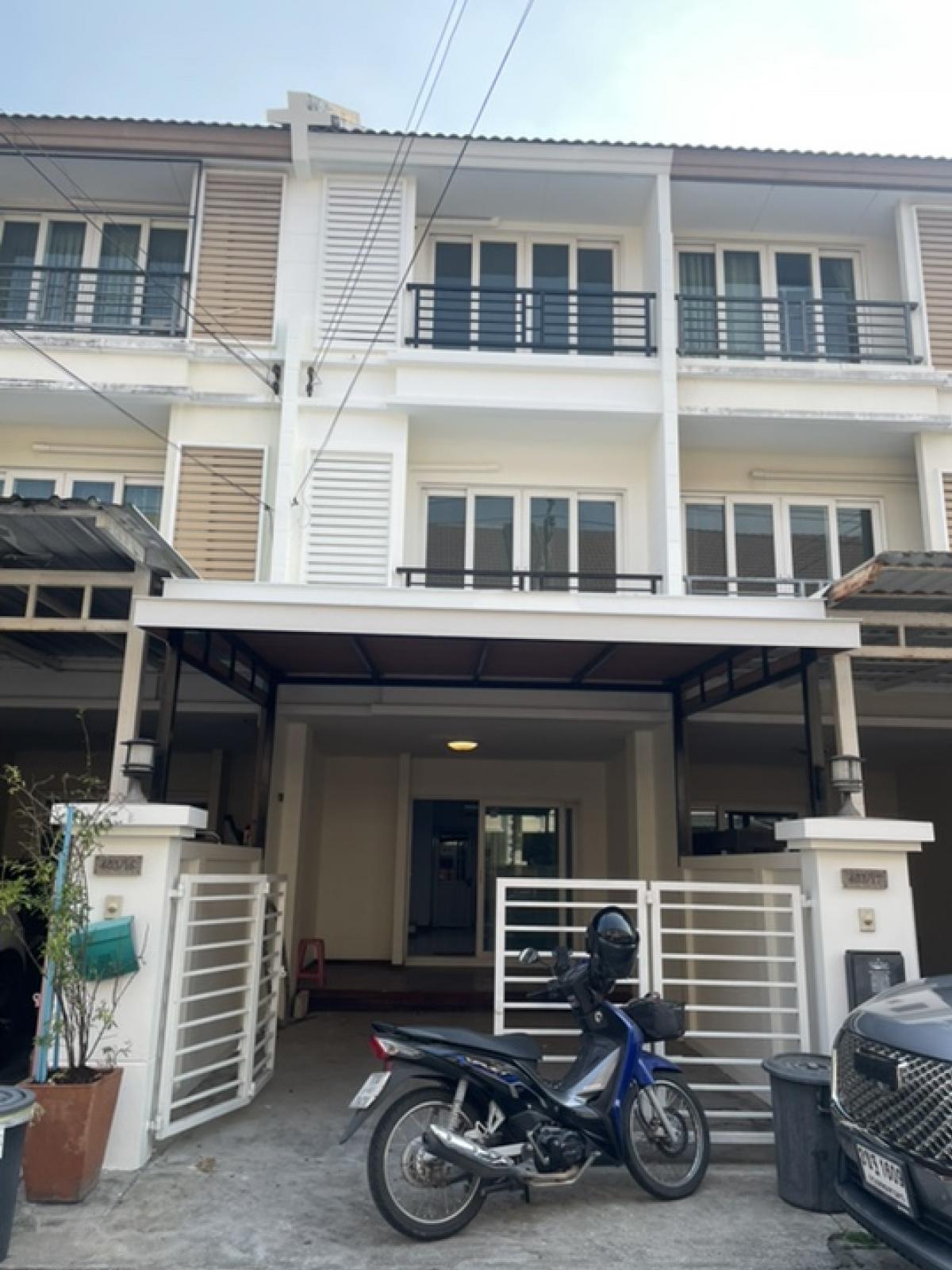 For SaleTownhouseYothinpattana,CDC : Casa City Sukontasawat 2: Casa City Sukhonthasawat 2, Bangkok, Sukhonthasawat Road, Lat Phrao, Bangkok