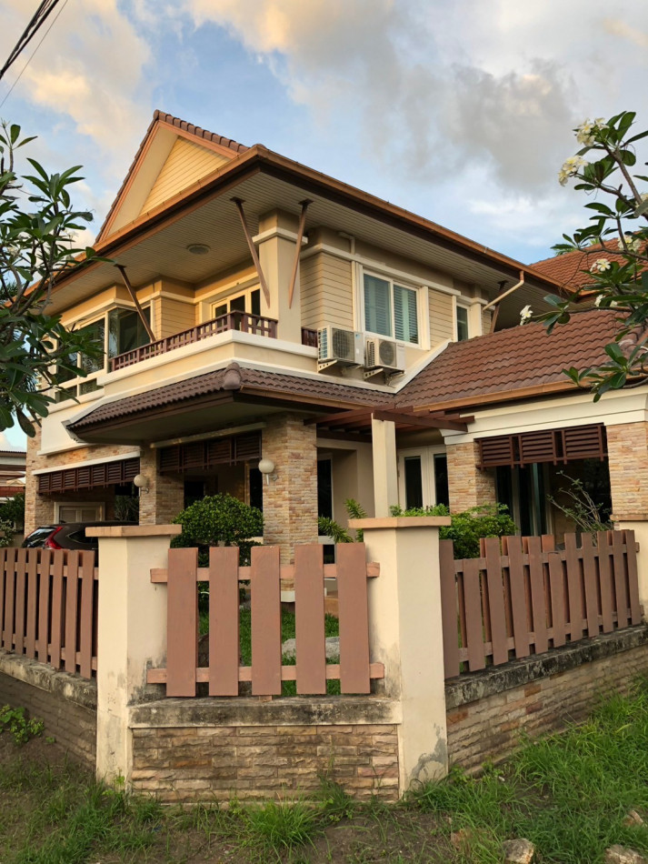 For SaleHousePattaya, Bangsaen, Chonburi : Single house for sale, 117.4 sq.w, Casa Lunar Village, Bang Phra, next to Sukhumvit Road and Bangsaen Beach.