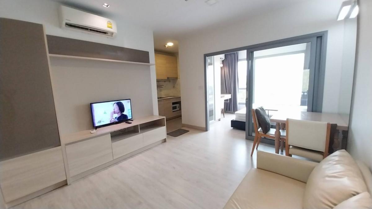 For RentCondoPattaya, Bangsaen, Chonburi : This price has never been here. Mesto Condo, dont delay, 9,999/month, only one room, corner room, Mesto Condo, next to Central Chonburi, cant miss out on booking. New again, Mesto Condo, good price, available for rent!!!!! Beautiful, smooth, cheap, 8th fl