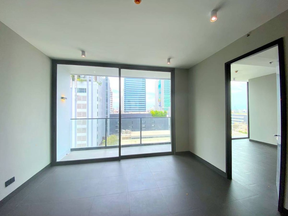 For RentCondoSathorn, Narathiwat : Tait Sathorn 12 / Luxury condo, pets allowed, near BTS / 2 bedrooms, 87 sq m. Call 0937890899