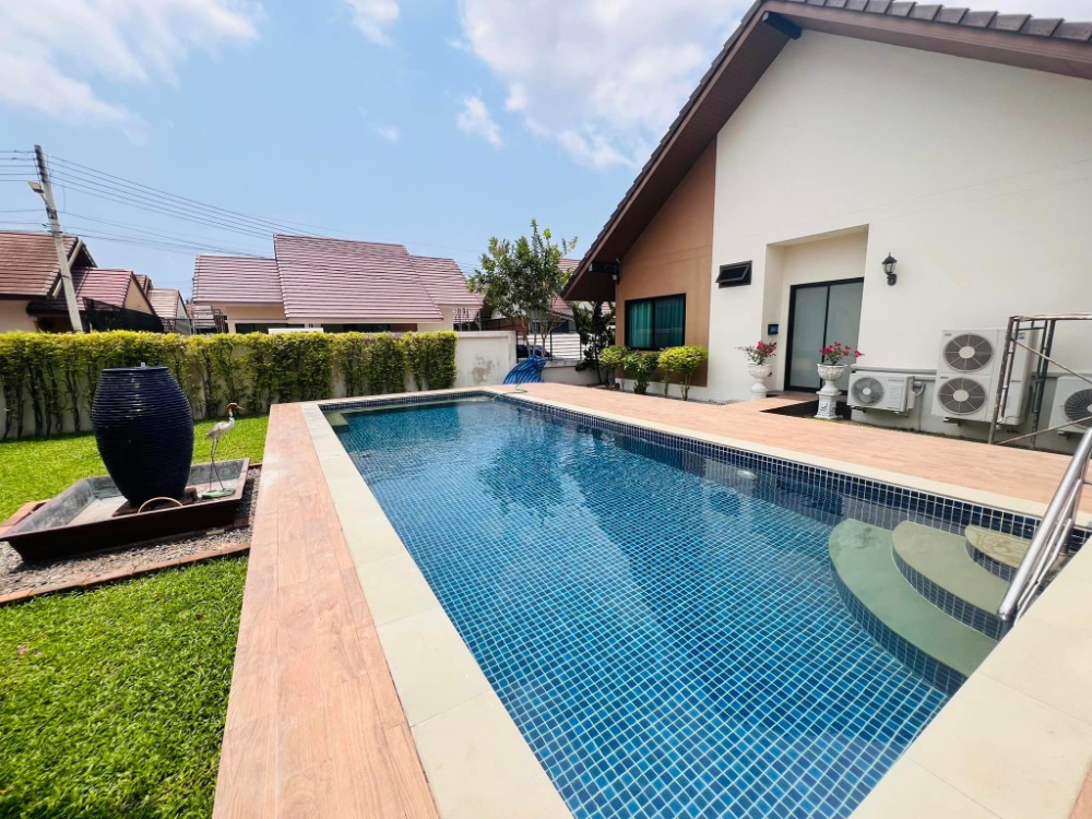 For SaleHousePattaya, Bangsaen, Chonburi : Pool villa near Huai Yai, only 7.99 million baht.