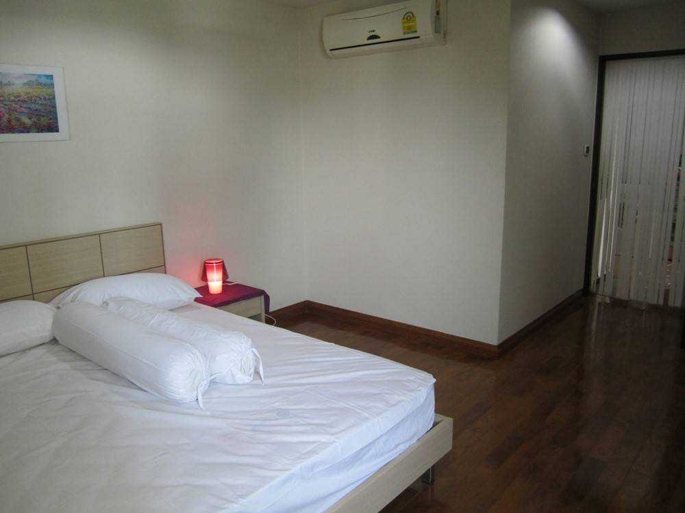 For RentCondoSilom, Saladaeng, Bangrak : TWP183 (For Rent) PABHADA SILOM 3BEDROOMS. Closed to Saint Louis BTS Station