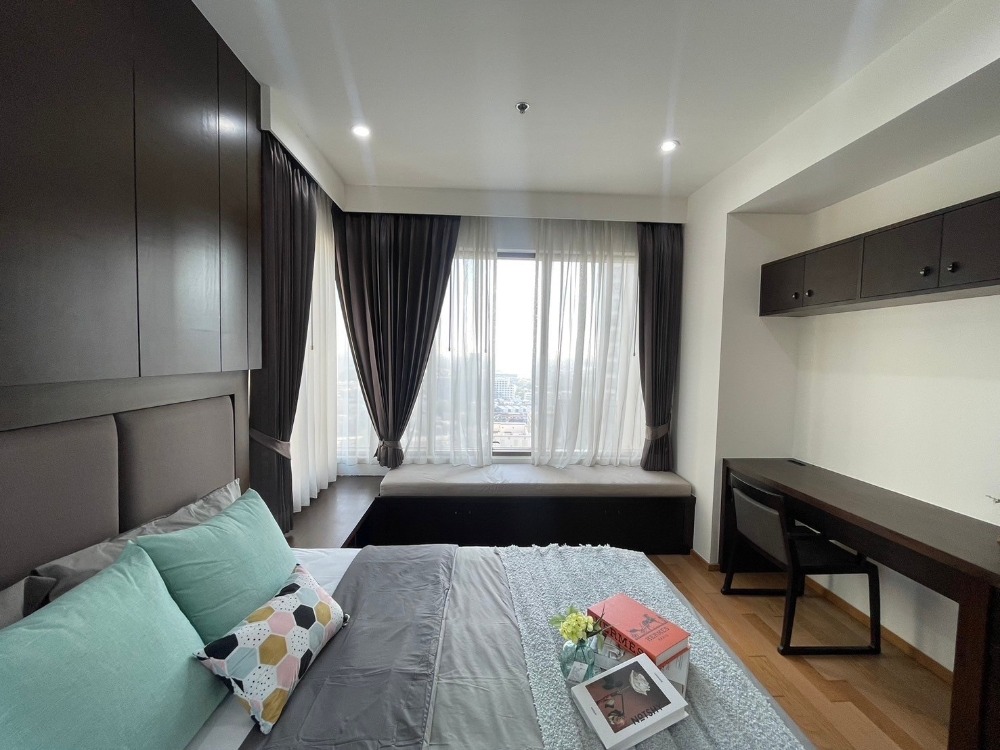 For SaleCondoSukhumvit, Asoke, Thonglor : TWP202 (Condo For Sale) The Emporio Place 2Bedrooms. Closed to Phong BTS Station.