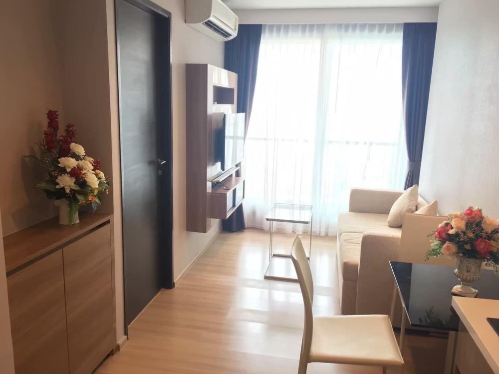 ให้เช่าคอนโดสาทร นราธิวาส : *FOR RENT* Rhythm Sathorn ใกล้ BTS สะพานตากสิน