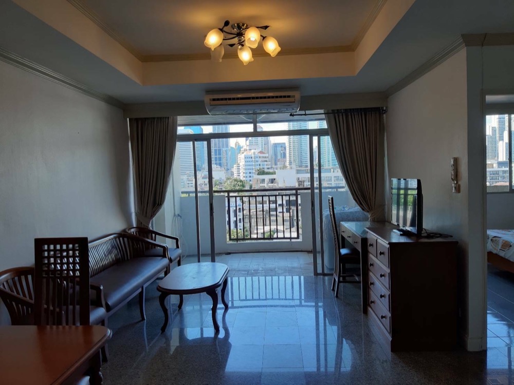 ขายคอนโดสุขุมวิท อโศก ทองหล่อ : ขายด่วน! ห้องราคาดีมาก Monterey Place 1 Bedroom 1 Bathroom 58 Sq.m 3,800,000 Baht only