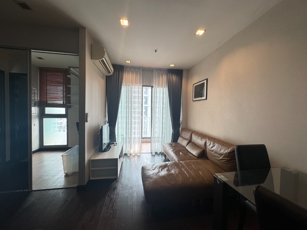 For RentCondoRatchathewi,Phayathai : 🔥 For Rent: Ideo Q Phayathai, beautifully decorated room, prime location, near BTS Phayathai, only 25,000 baht/month, contact 0968623850 🔥