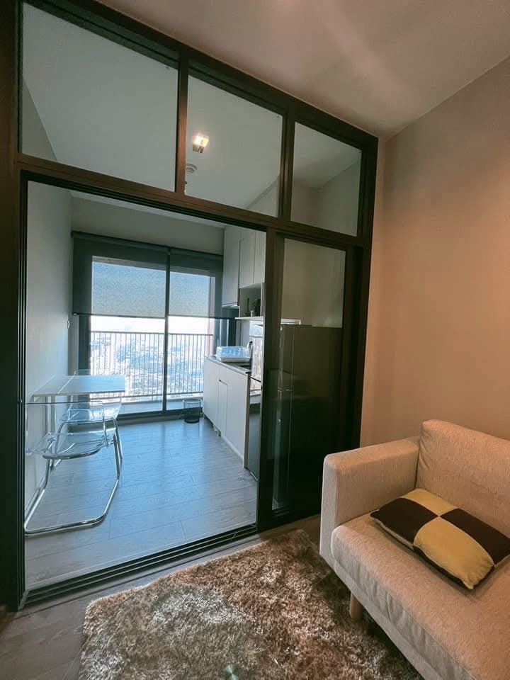 For RentCondoLadprao, Central Ladprao : 🔴Vacant🔴 Beautifully decorated room🌷🌷 Bring your bags and move in🎒 Fully furnished + electrical appliances ✅️✅️ Interested, contact 085-235-1309 Yui☎️