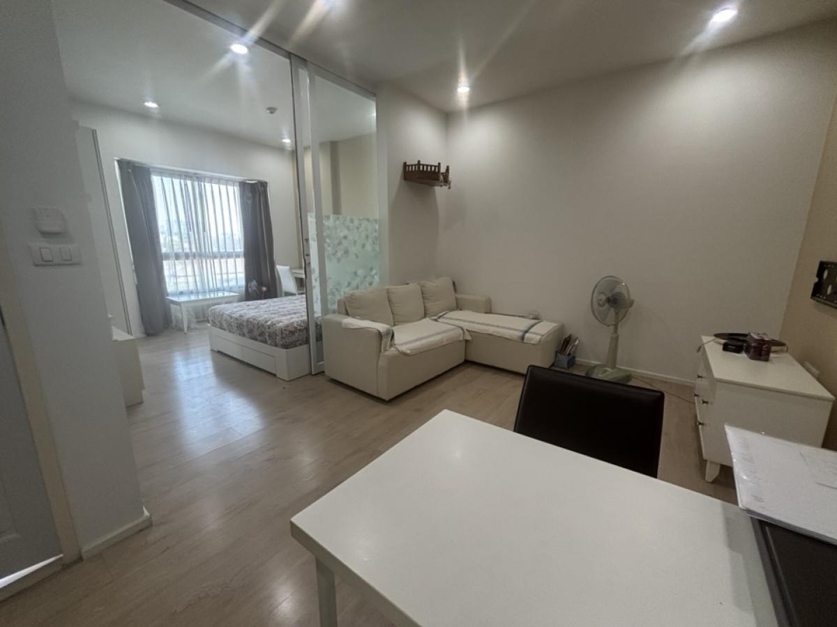 For RentCondoPattanakan, Srinakarin : ❤️❤️ *** Condo rental S1, Rama 9, Soi 45, interested in Line/Tel 0859114585 ❤️❤️ Beautiful room, only 12,000 baht. Calm, shady, not crowded  Focus on living for you