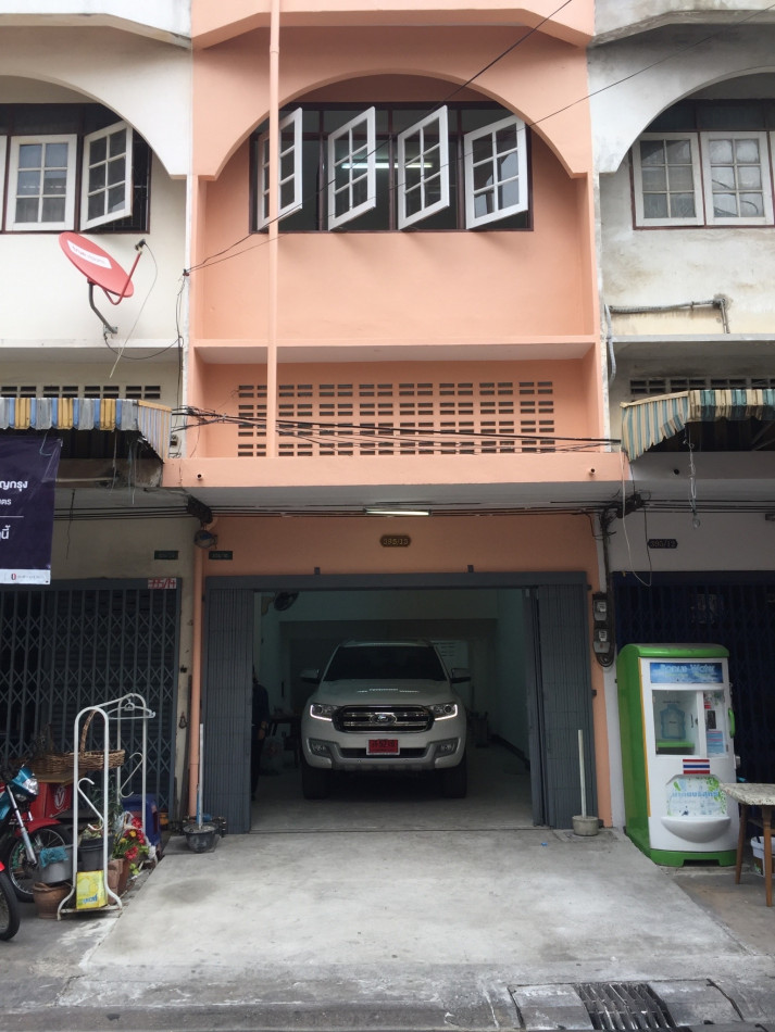 For RentShophouseRama3 (Riverside),Satupadit : For rent: 4 and a half storey commercial building in Soi Rama 3 Soi 19, near Rama 3 Road.