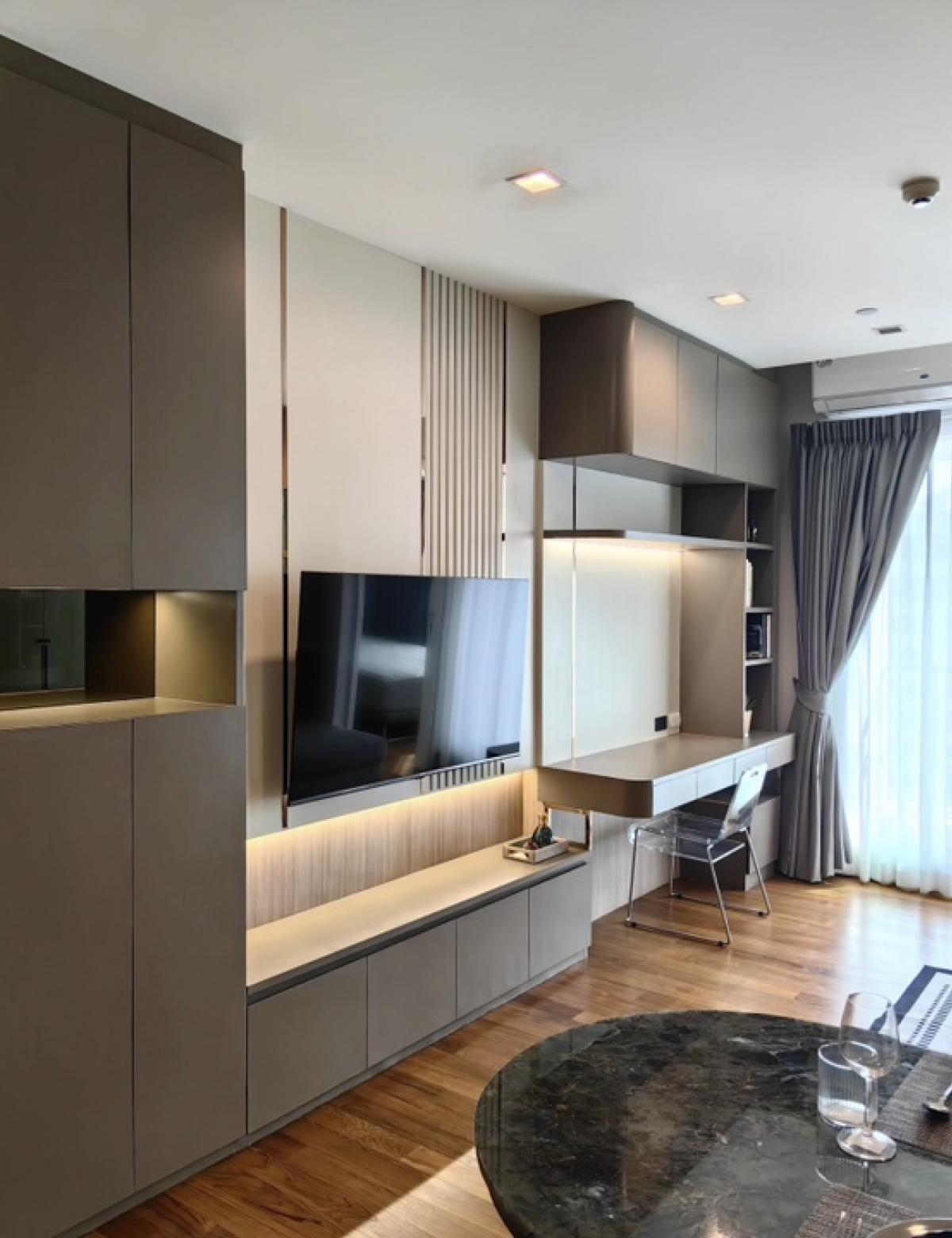 ให้เช่าคอนโดสุขุมวิท อโศก ทองหล่อ : Condo for Rent at Ivy Thonglor (Sukhumvit 55)