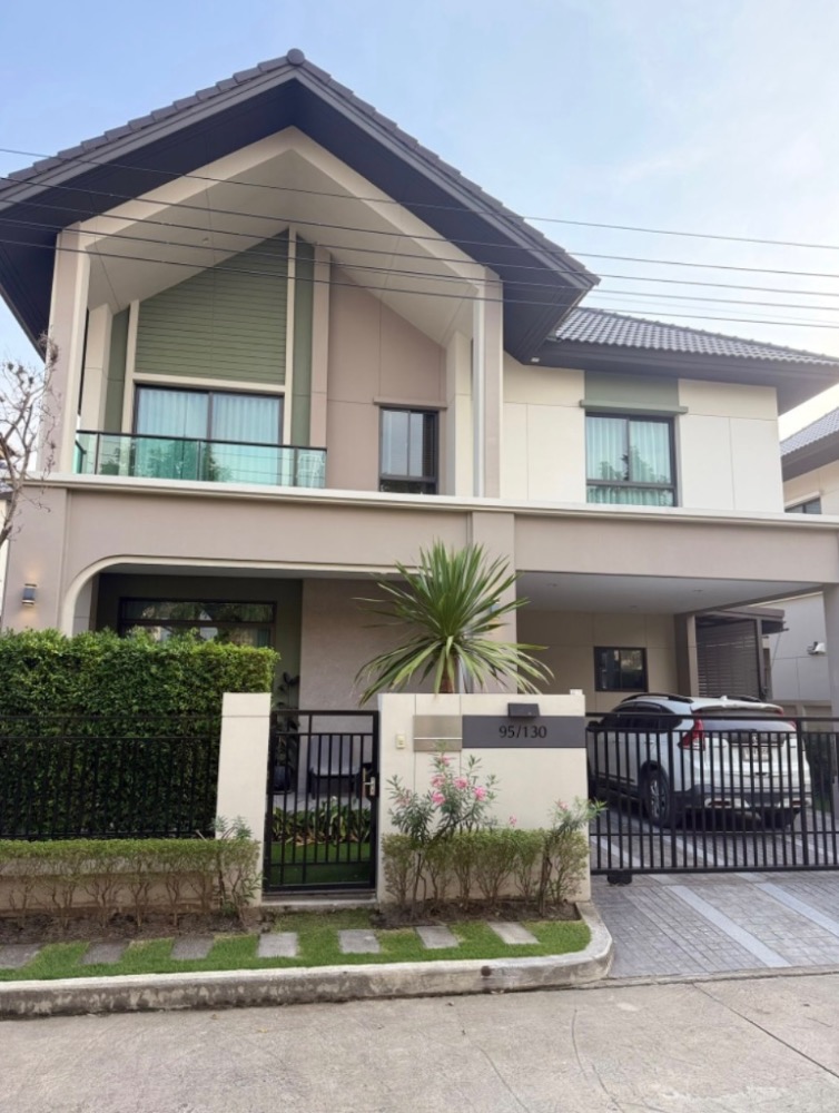 For RentHouseBangna, Bearing, Lasalle : For rent: 2-storey detached house, Bangkok Boulevard Village, Srinakarin - Bangna, beautiful, luxurious, ready to move in, near Suvarnabhumi Airport. Interested, add Line @841qqlnr