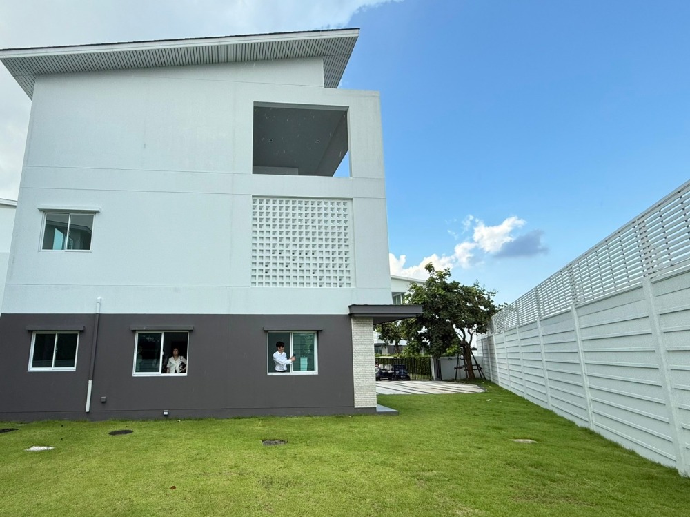 For SaleHousePattanakan, Srinakarin : 🏡Nirvana Absolute Krungthep Kreetha🌈3-storey detached house, largest land plot, size 329 sq m. 111.10 sq wa. | 4 bedrooms, 4 bathrooms, starting at 32.46 MB Contact to make an appointment to view Tel.0922635410 (Earth)