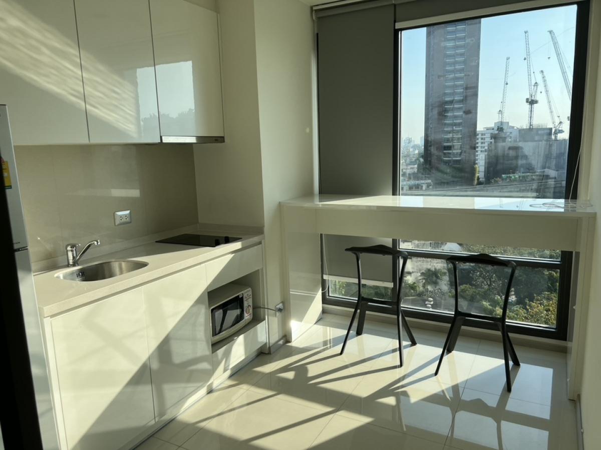 ให้เช่าคอนโดสุขุมวิท อโศก ทองหล่อ : •For Rent• Rhythm Sukhumvit 42 (Ekkamai)