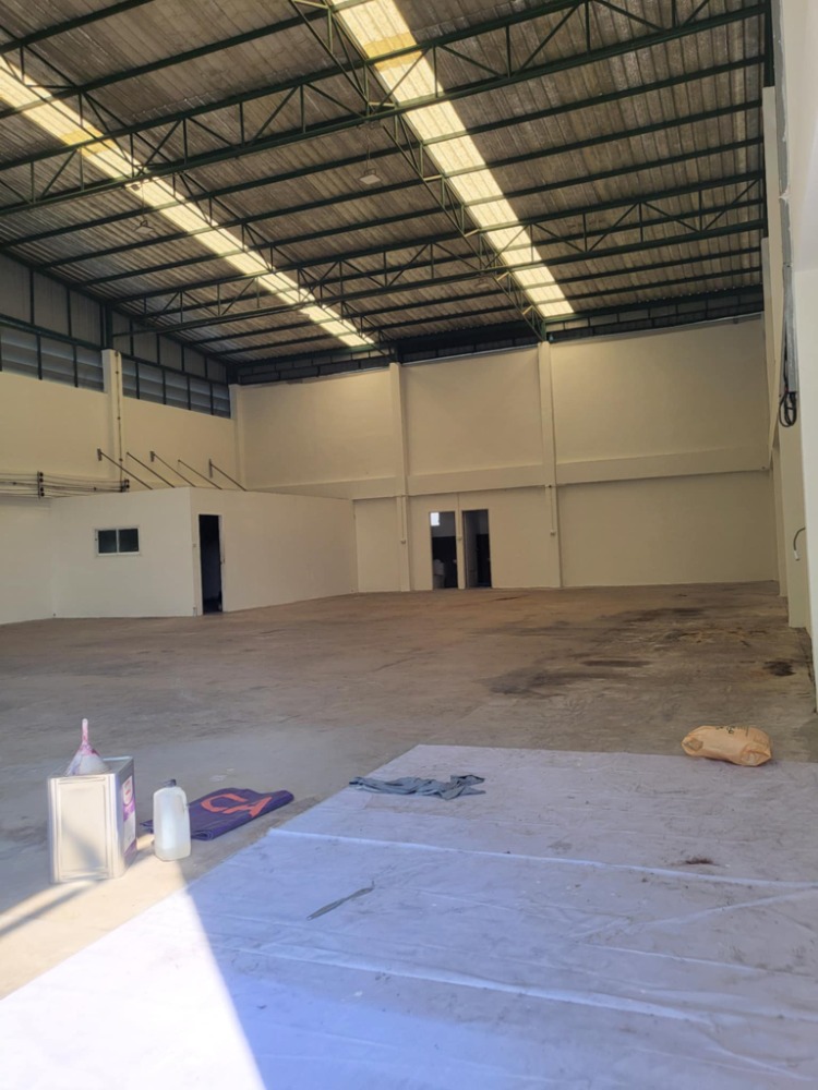 For RentWarehouseRathburana, Suksawat : Warehouse for rent, usable area 300 sq m. with office, Phutthabucha location, multiple entrances and exits, Suksawat, Rama 2