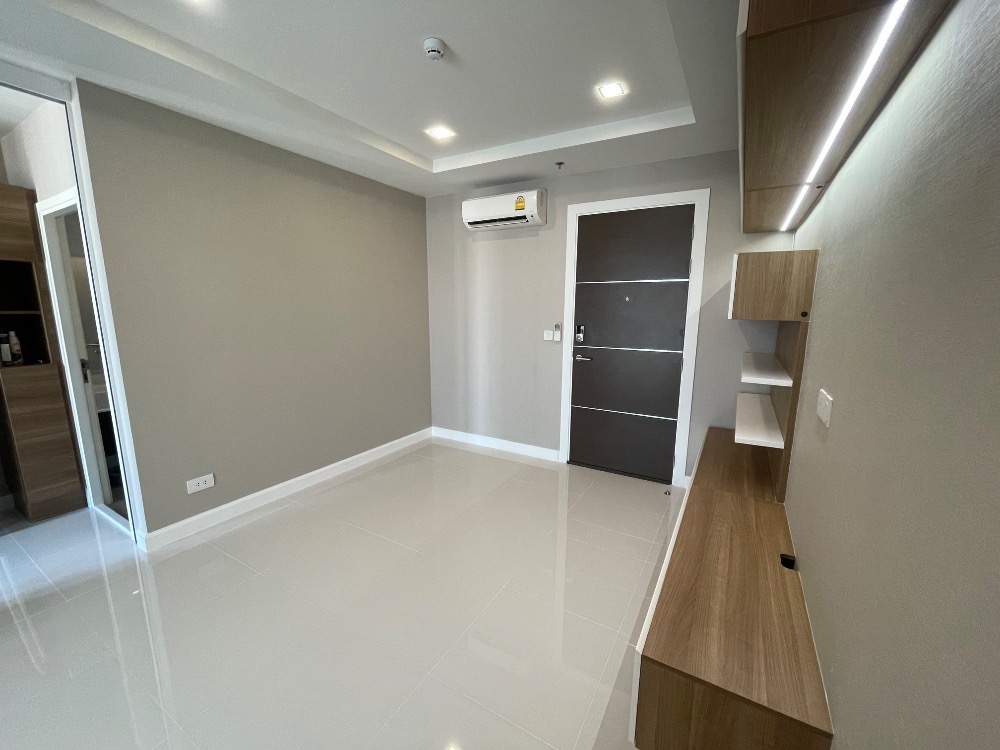 For SaleCondoSamut Prakan,Samrong : For Sale 1 Bedroom A16xx Selling an empty room, like new condition.