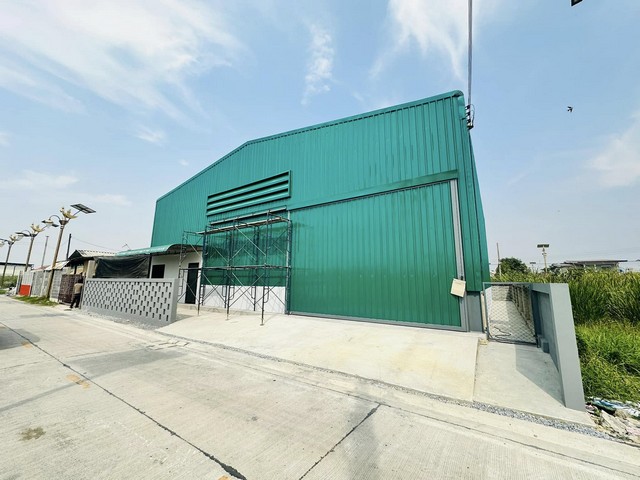 For RentWarehouseLadkrabang, Suwannaphum Airport : Code C6622 Warehouse for rent with 1 office room, area 300 square meters, Lat Krabang Road area, near Suvarnabhumi Airport