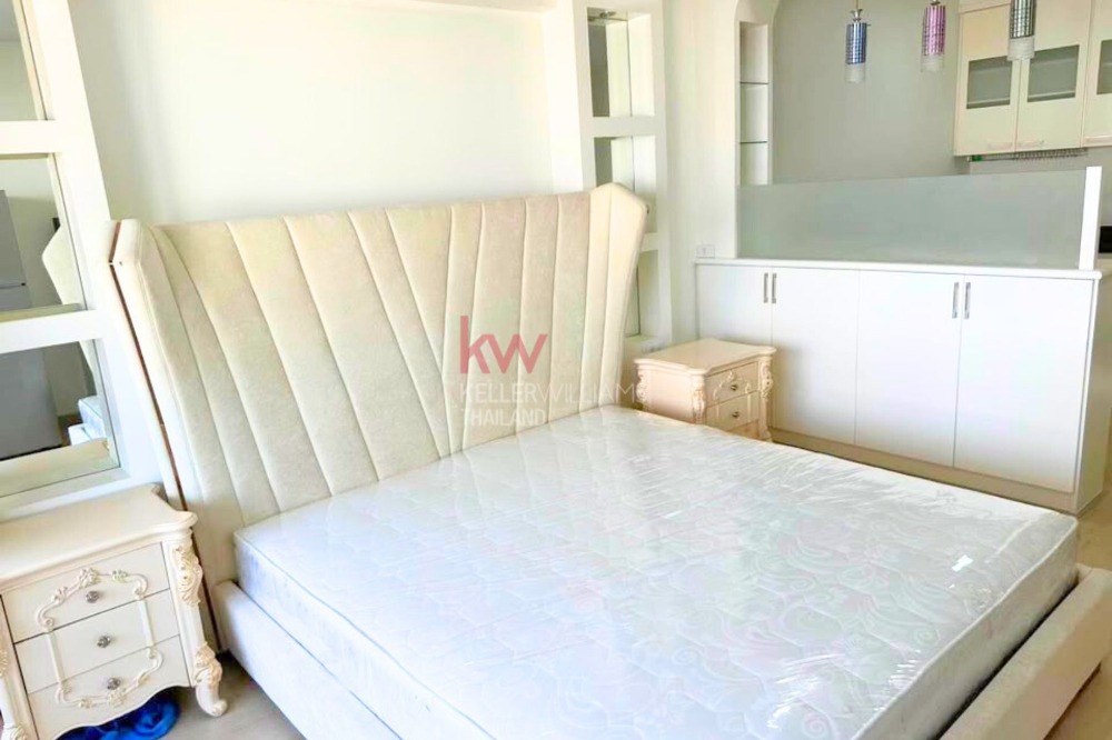 For RentCondoRatchathewi,Phayathai : For rent The Platinum Condominium 🏢 Price ฿18,000.00 | Size 42 sq m 🏠 | 18th floor 🏙️ | 1 bedroom 🛏️, 1 bathroom 🚿 | Amari Hotel view 🌆