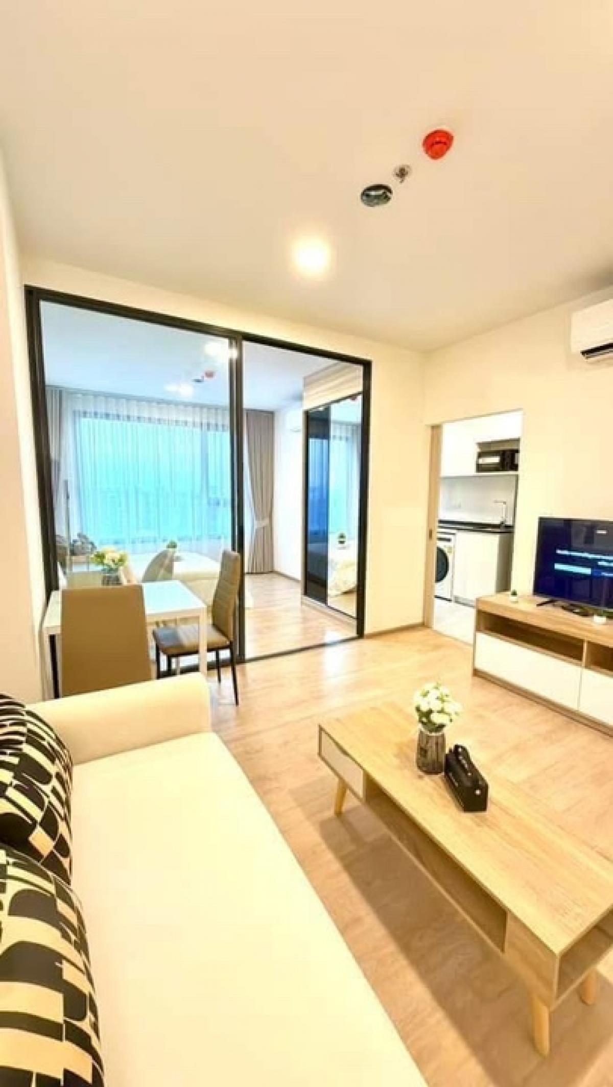 For RentCondoKasetsart, Ratchayothin : Condo for rent Chewathai Kaset - Nawamin (Chewathai Kaset - Nawamin) beautiful room ready to move in, near Kasetsart University, near the BTS