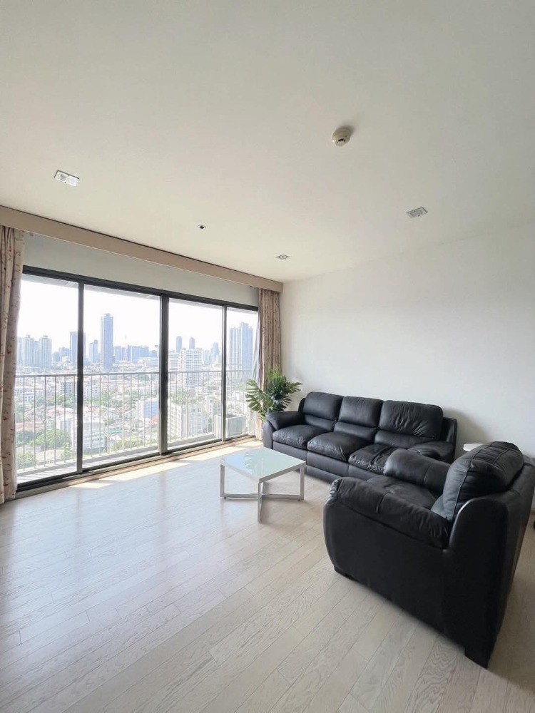 For SaleCondoSukhumvit, Asoke, Thonglor : For sale: Large luxury condo *120 sq m* exclusive corner room Noble Solo Thonglor (Noble Solo) (rt-01)