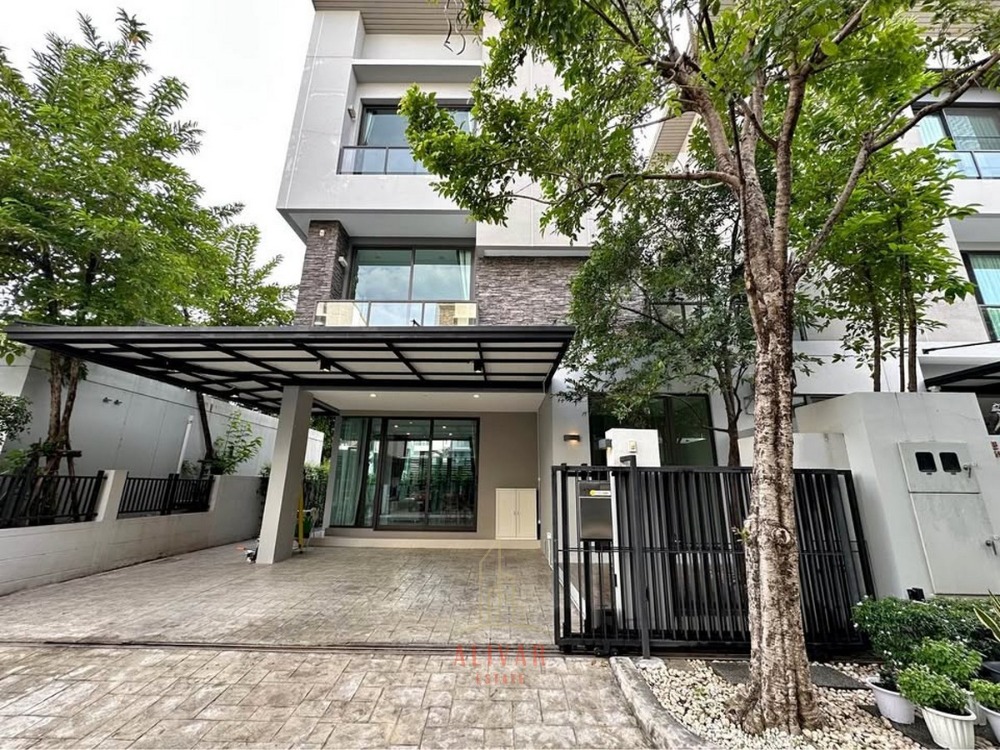 For RentHouseYothinpattana,CDC : RH010525 For rent, Baan Klang Muang Classe Ekkamai-Ramintra, 3-storey twin house, fully furnished, ready to move in, Sukonthasawat area