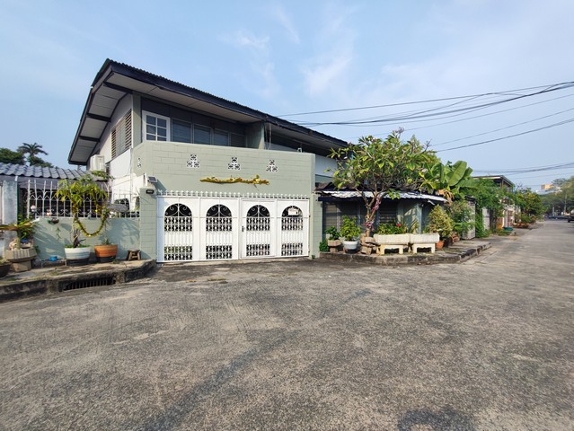 For SaleHouseLadprao101, Happy Land, The Mall Bang Kapi : Single house for sale in Nawamin, single house in Bangkapi, near The Mall Bangkapi, Yellow Line