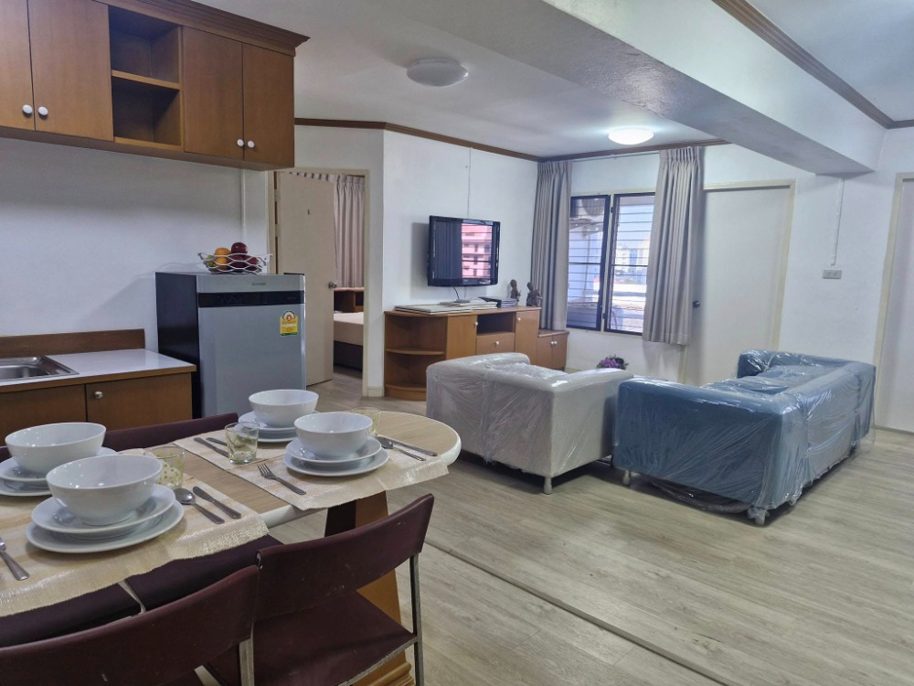 For SaleCondoSukhumvit, Asoke, Thonglor : Urgent sale! Thonglor Tower, a condo in a very good location, hard to find. Large room, 3 bedrooms in the heart of Thonglor with a site for almost 100 baht. Dont miss it!