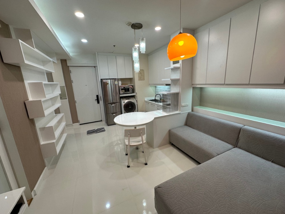 For SaleCondoRatchathewi,Phayathai : Urgent sale! 🔥Baan Klang Krung Siam Pathumwan🔥/BTS Ratchathewi, very good location, in the city center, walk to Siam, Central World, dont miss it.